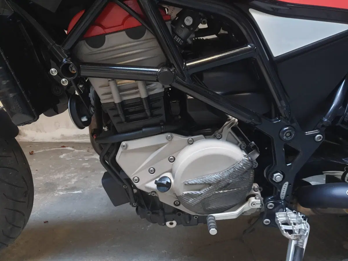 Husqvarna Nuda 900 ABS (2011 - 13) (5)