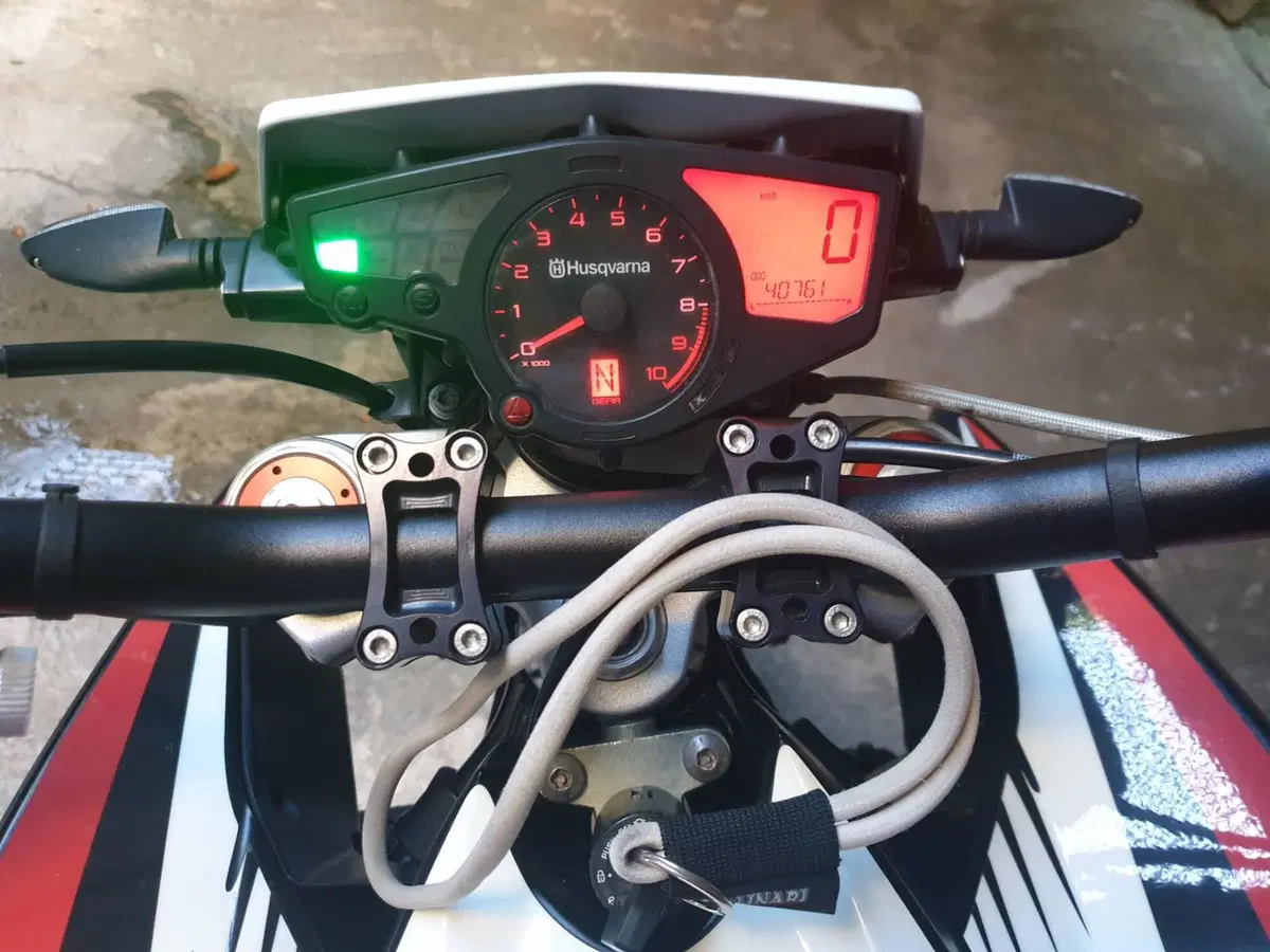 Husqvarna Nuda 900 ABS (2011 - 13) (6)