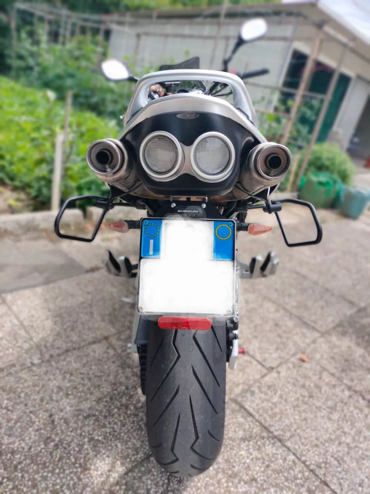 Suzuki GSR 600 (2006 - 11) (7)