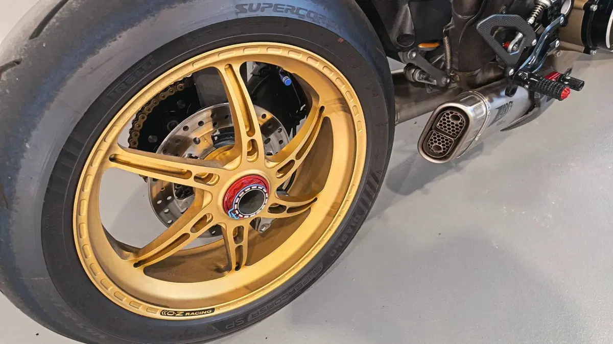 Ducati Streetfighter V4 1100 S (2020) (7)