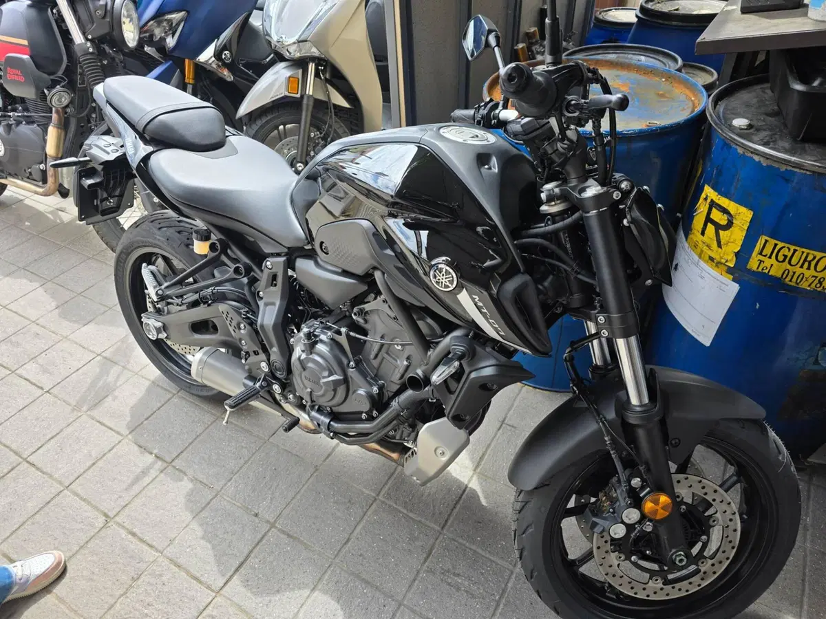 Yamaha MT-07 Pure (2023 - 25)