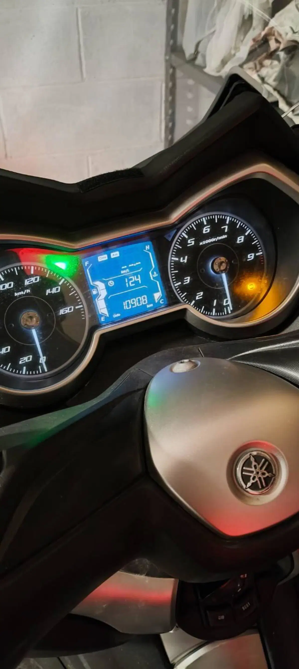 Yamaha X-Max 300 ABS (2017 - 20) (3)