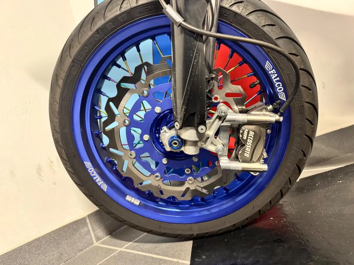 Yamaha YZ 125 (2021) (4)