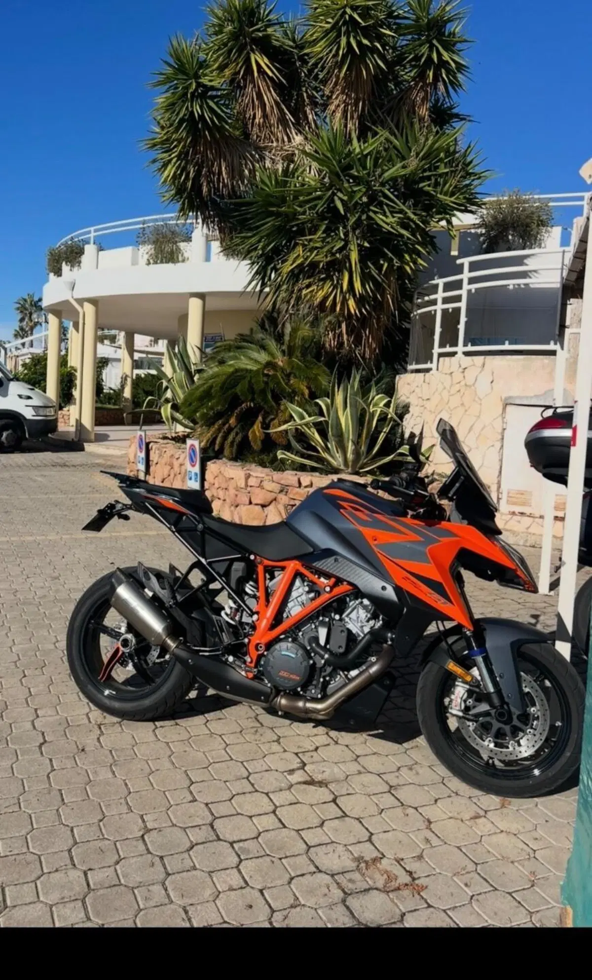 KTM 1290 Super Duke GT (2022 - 25) (2)
