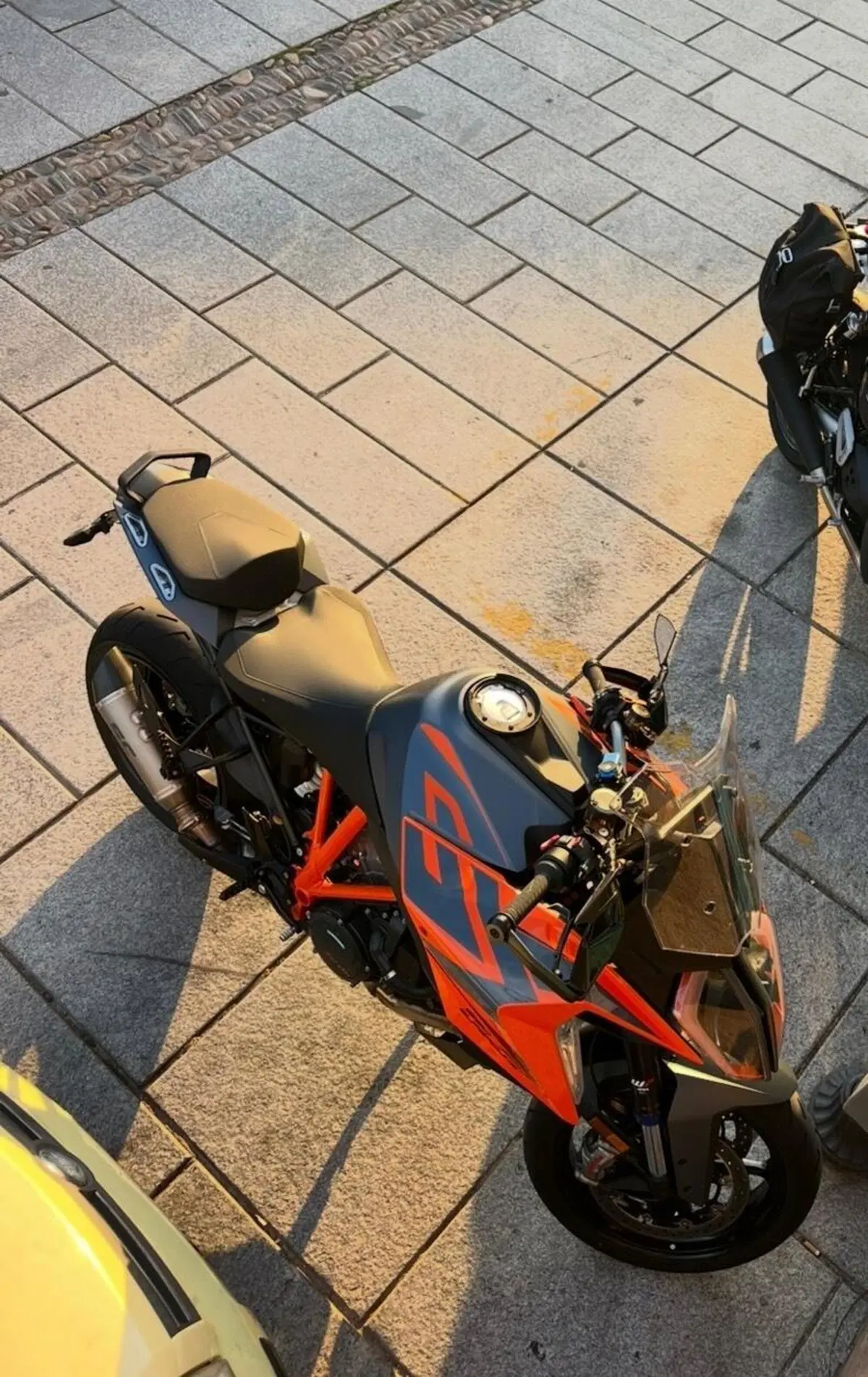 KTM 1290 Super Duke GT (2022 - 25) (4)