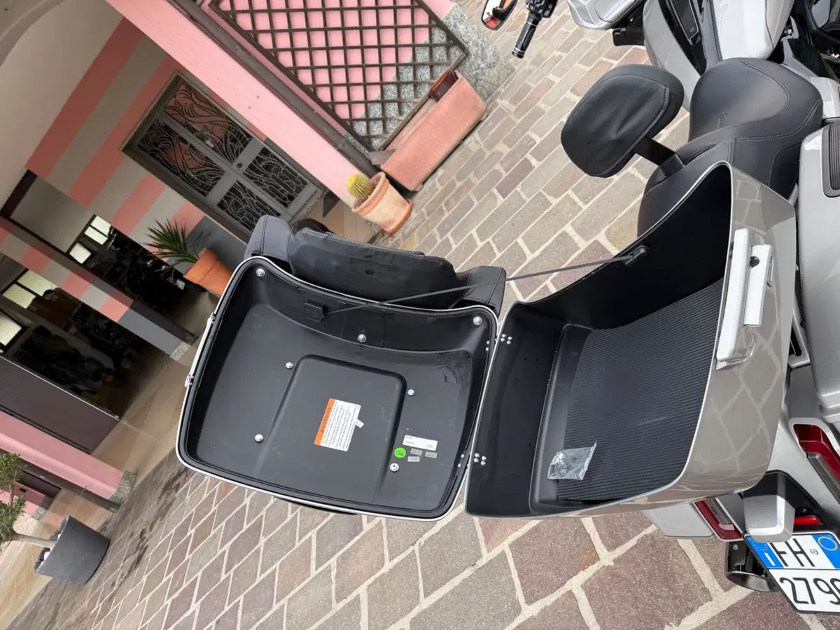 Harley-Davidson CVO Road Glide (2023) (13)