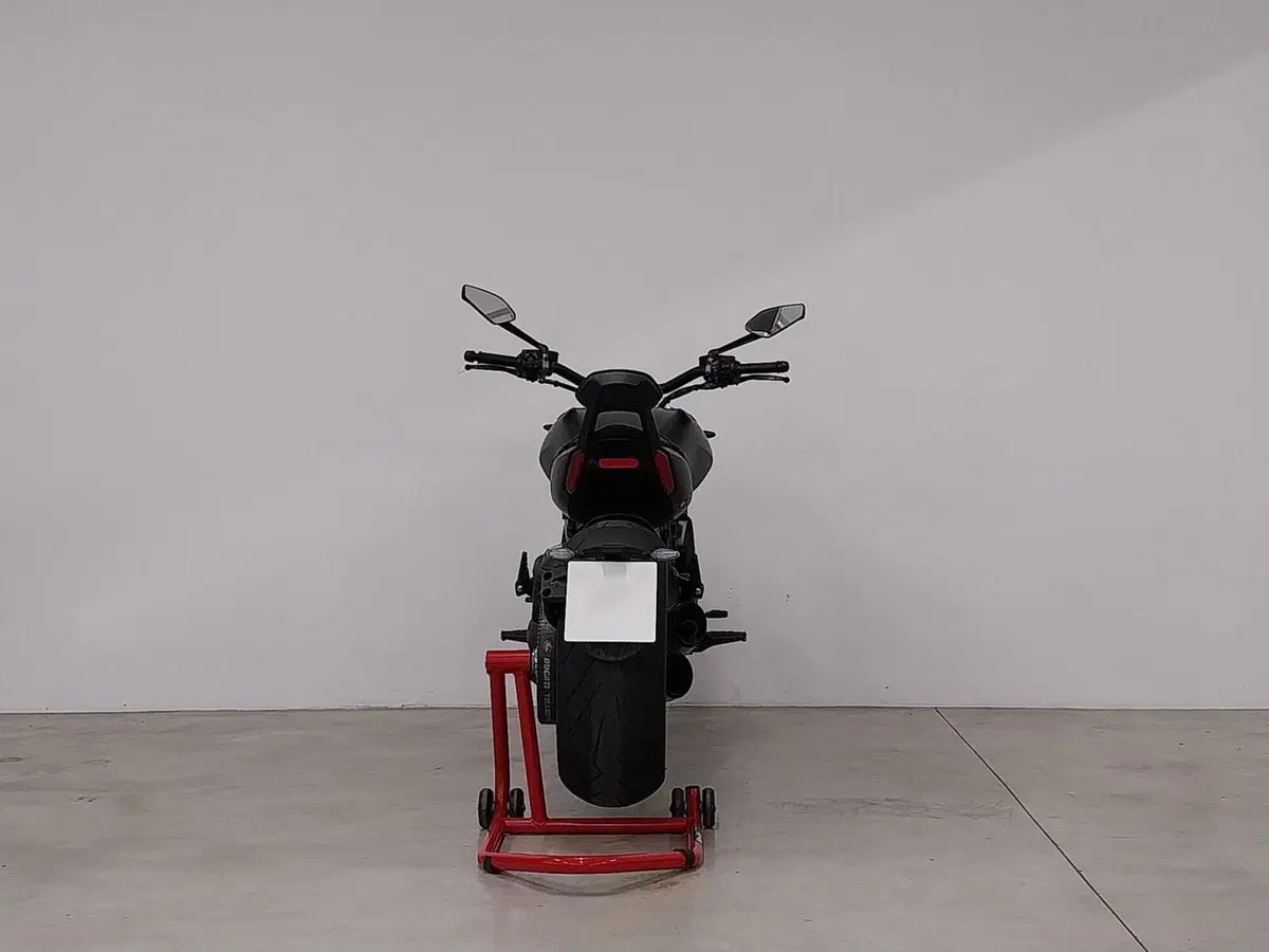 Ducati XDiavel 1262 Nera (2022 - 23) (5)