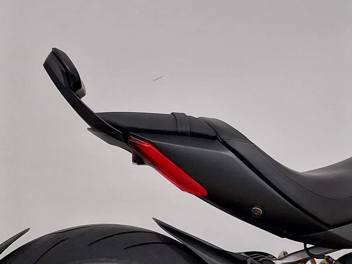 Ducati XDiavel 1262 Nera (2022 - 23) (6)