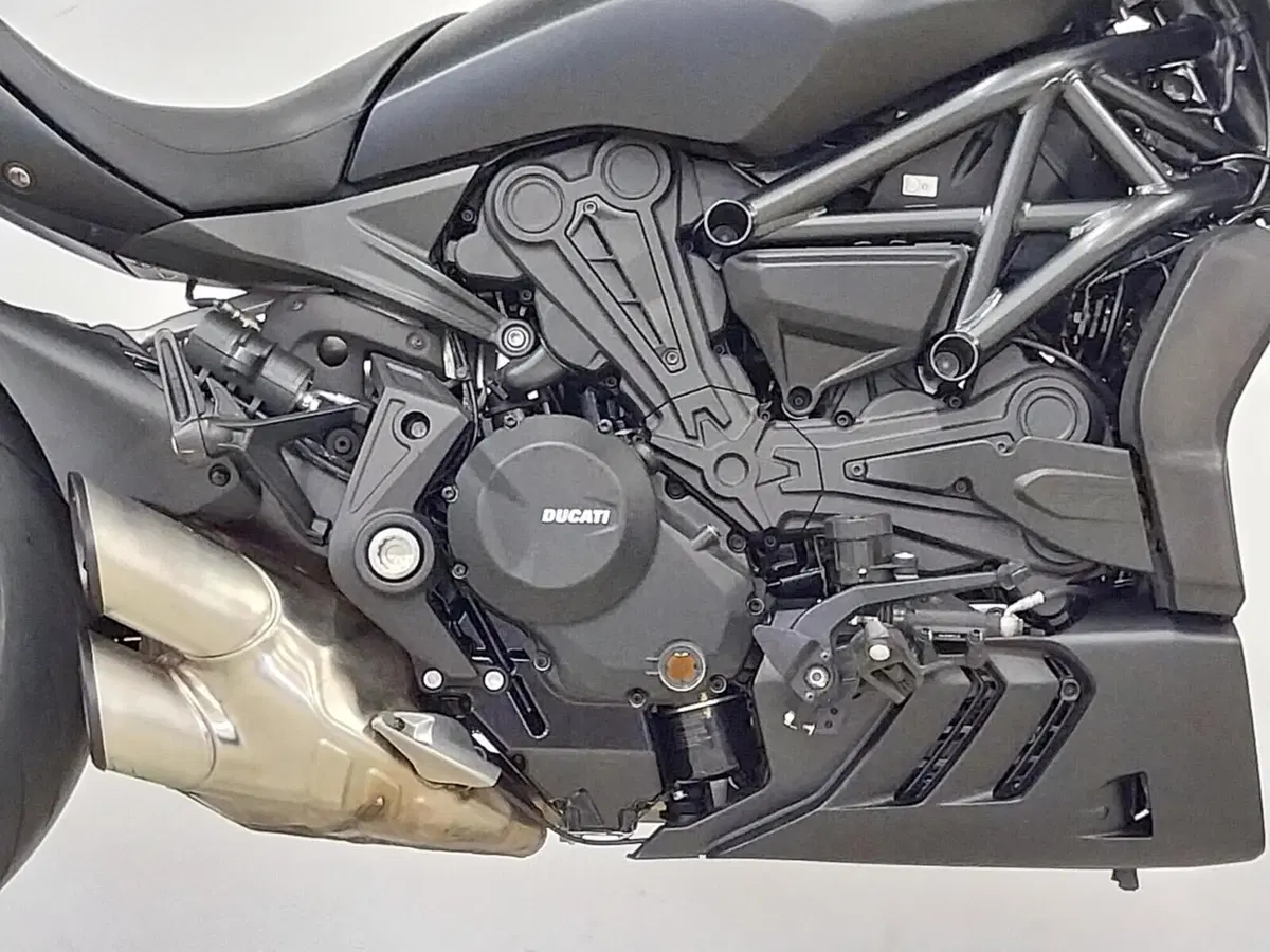 Ducati XDiavel 1262 Nera (2022 - 23) (12)