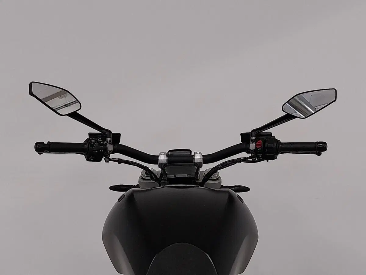 Ducati XDiavel 1262 Nera (2022 - 23) (18)