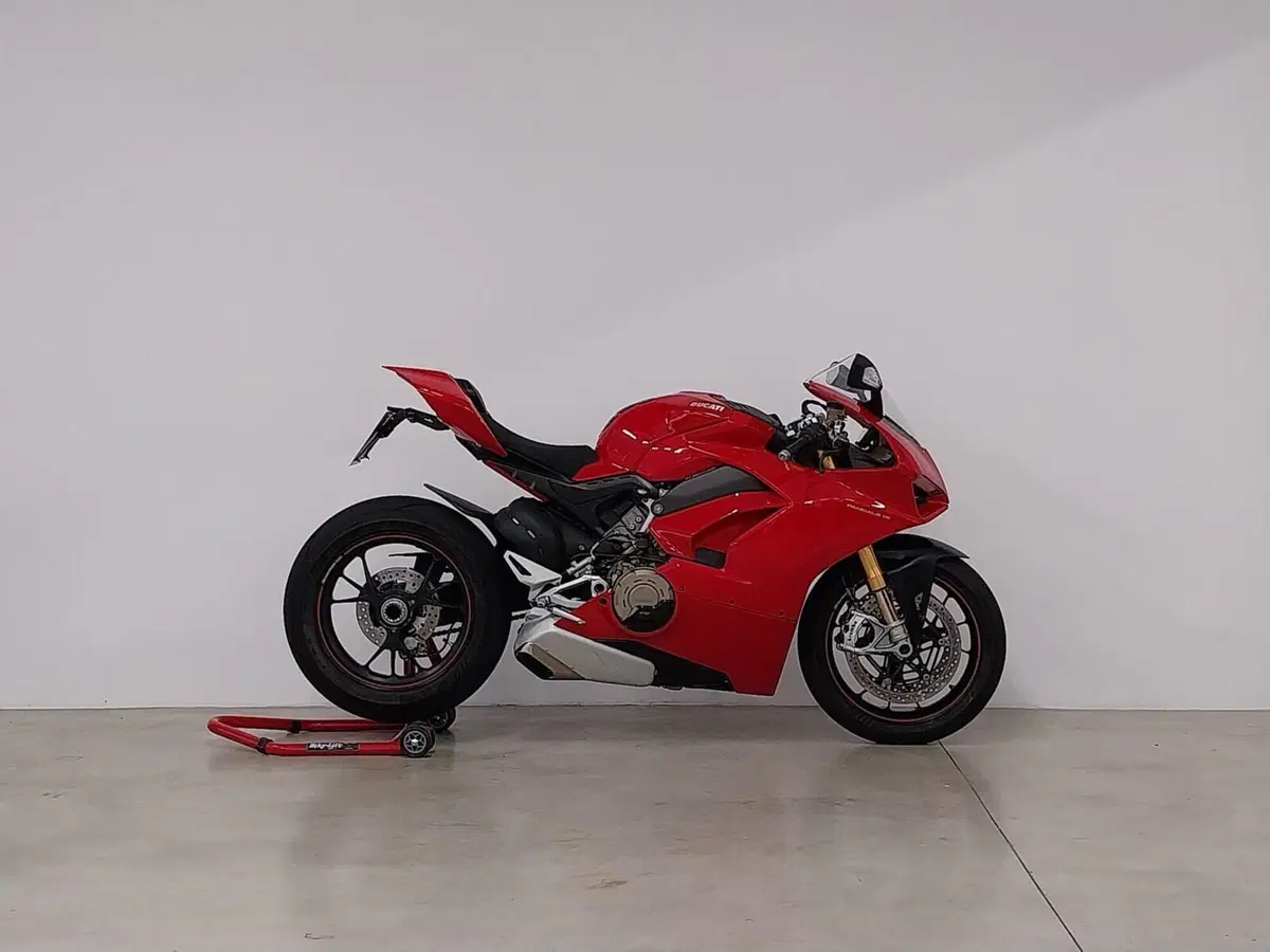Ducati Panigale V4 S 1100 (2018 - 19) (2)
