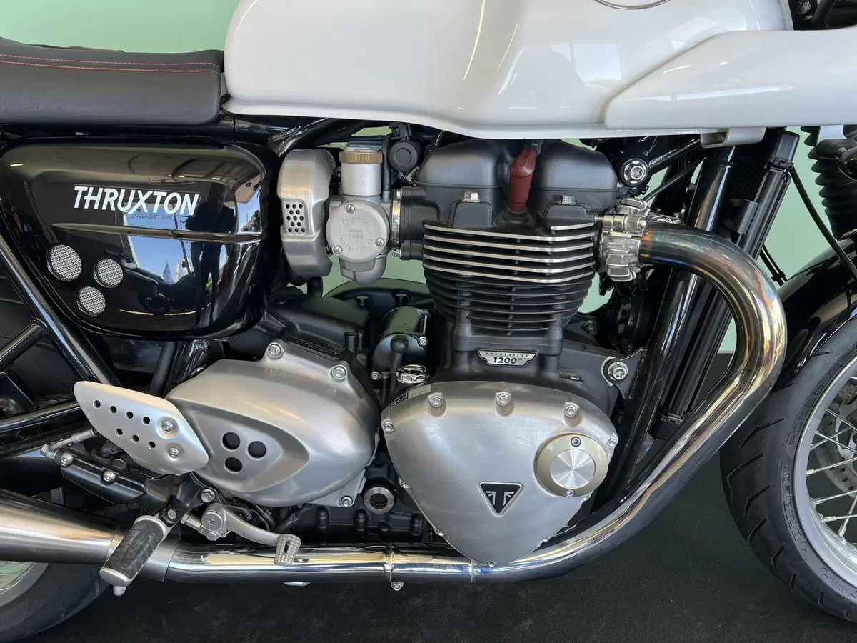 Triumph Thruxton 1200 (2017 - 20) (10)