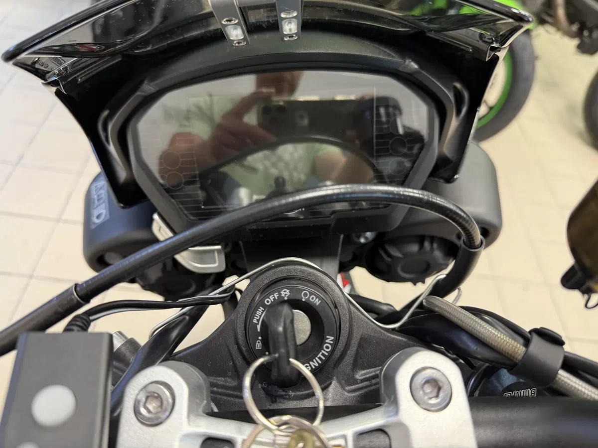 Triumph Street Triple RS (2017 - 19) (6)