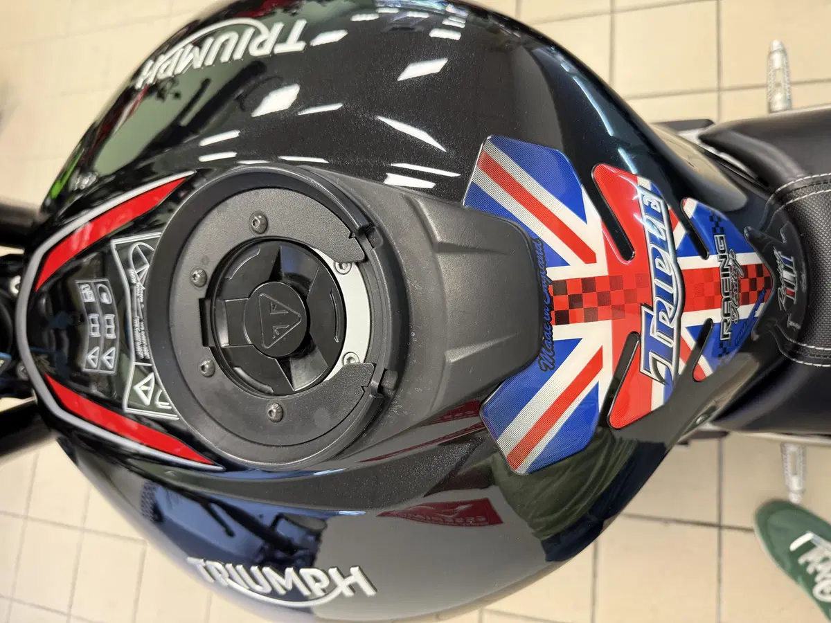 Triumph Street Triple RS (2017 - 19) (7)
