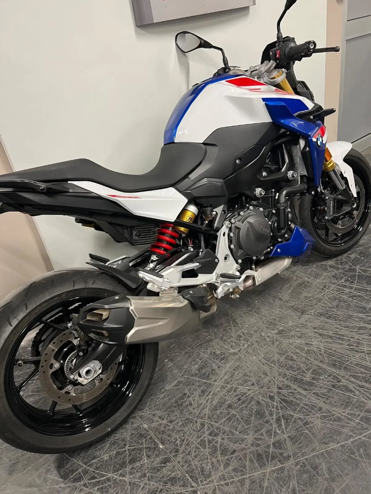 Bmw F 900 R (2021 - 24) (4)