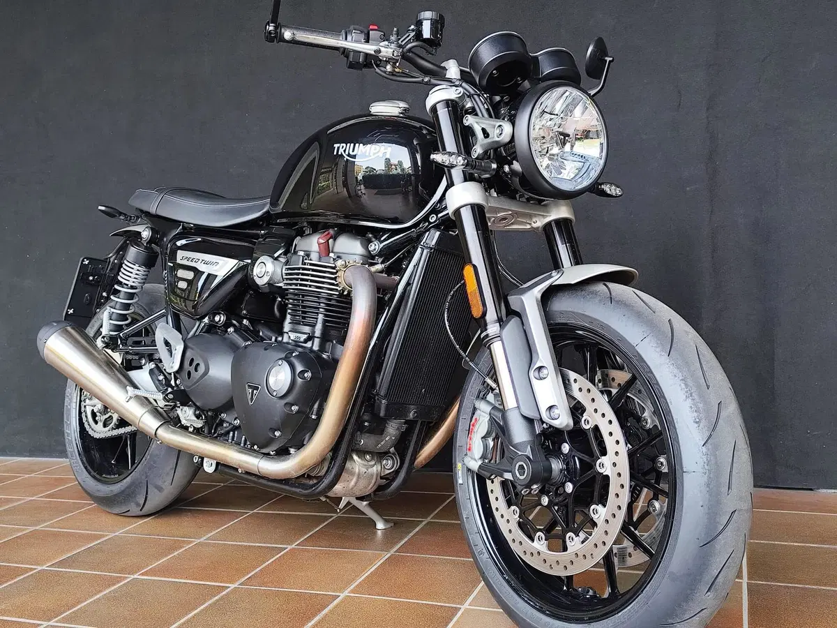 Triumph Speed Twin 1200 (2021 - 24) (7)
