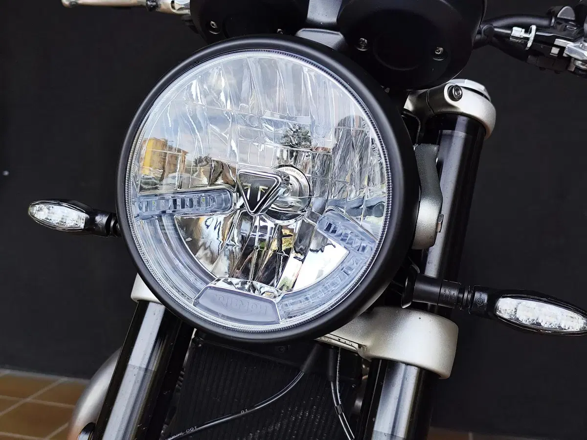 Triumph Speed Twin 1200 (2021 - 24) (10)