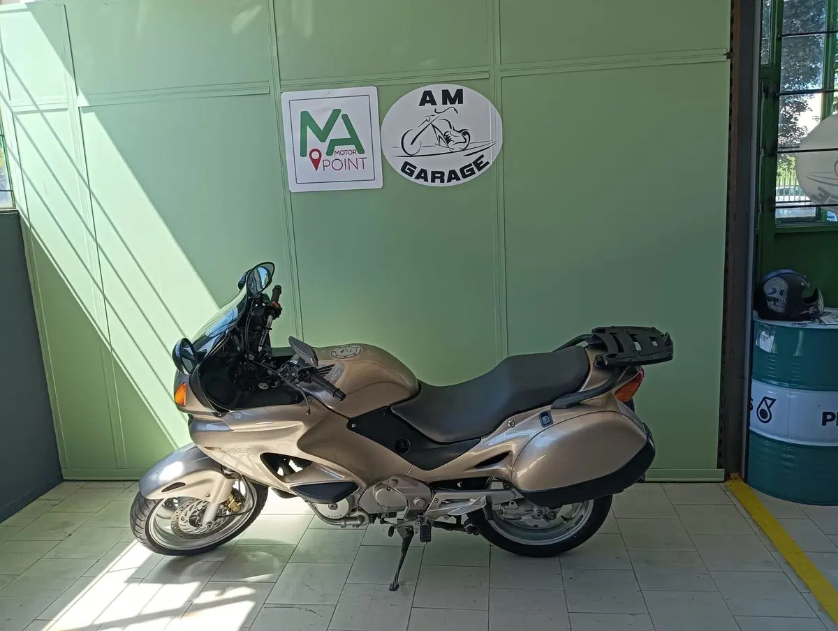 Honda Deauville 650 (1998 - 01) (3)
