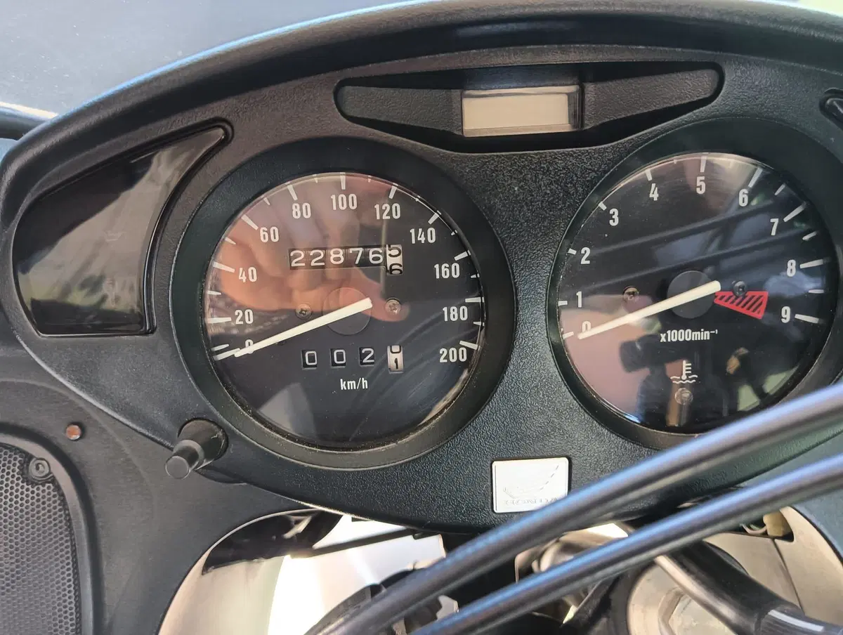 Honda Deauville 650 (1998 - 01) (5)