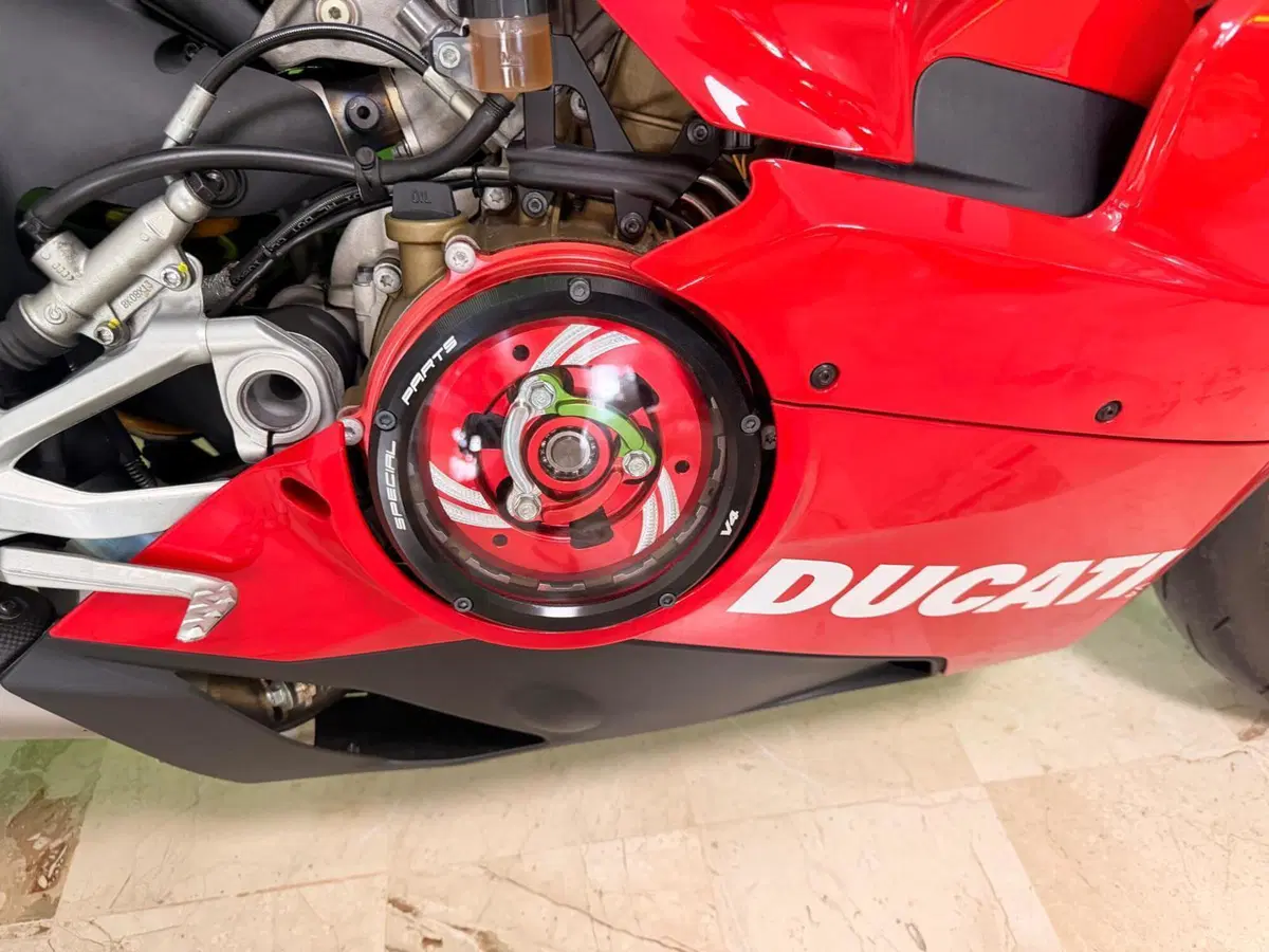 Ducati Panigale V4 S 1100 (2018 - 19) (3)