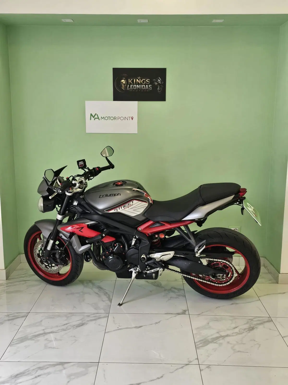 Triumph Street Triple R (2013 - 14) (2)