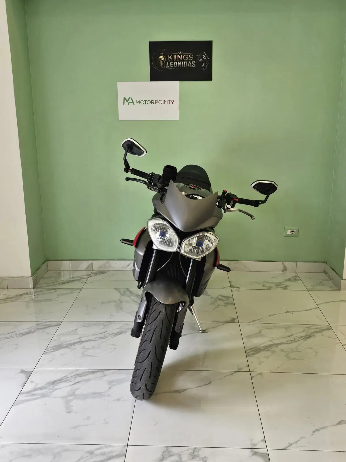 Triumph Street Triple R (2013 - 14) (4)