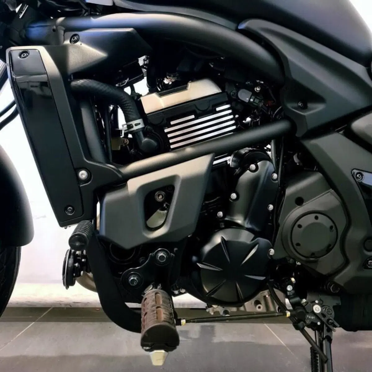 Kawasaki Vulcan S 650 SE ABS (2016) (10)