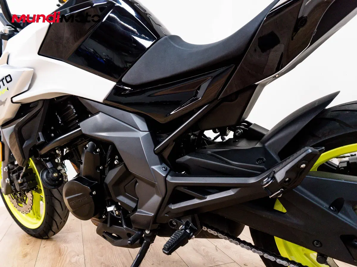 CFMOTO 650GT (2021 - 26) (10)