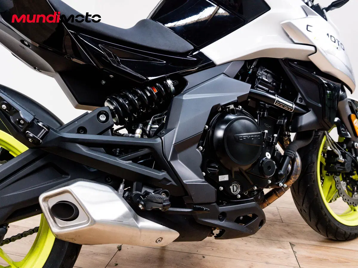 CFMOTO 650GT (2021 - 26) (4)