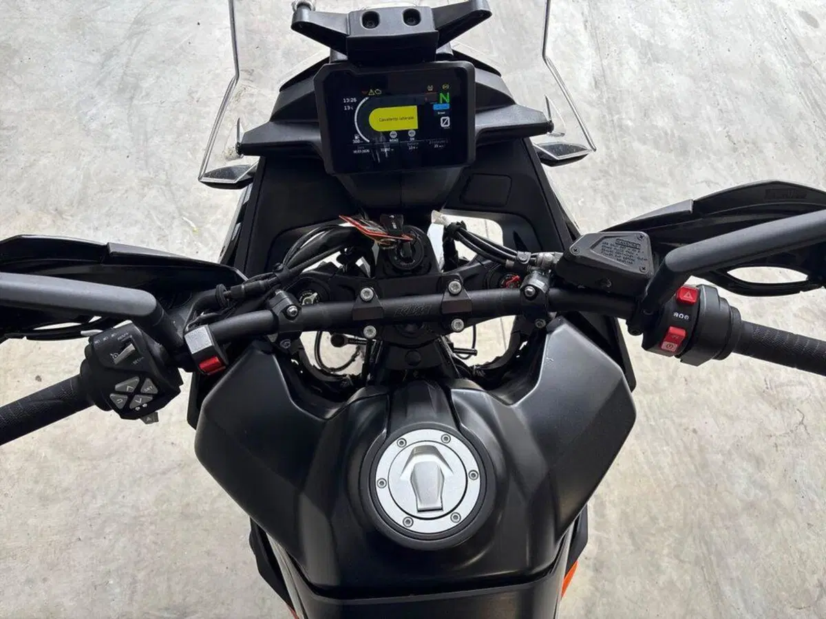 KTM 890 SMT (2023 - 25) (7)
