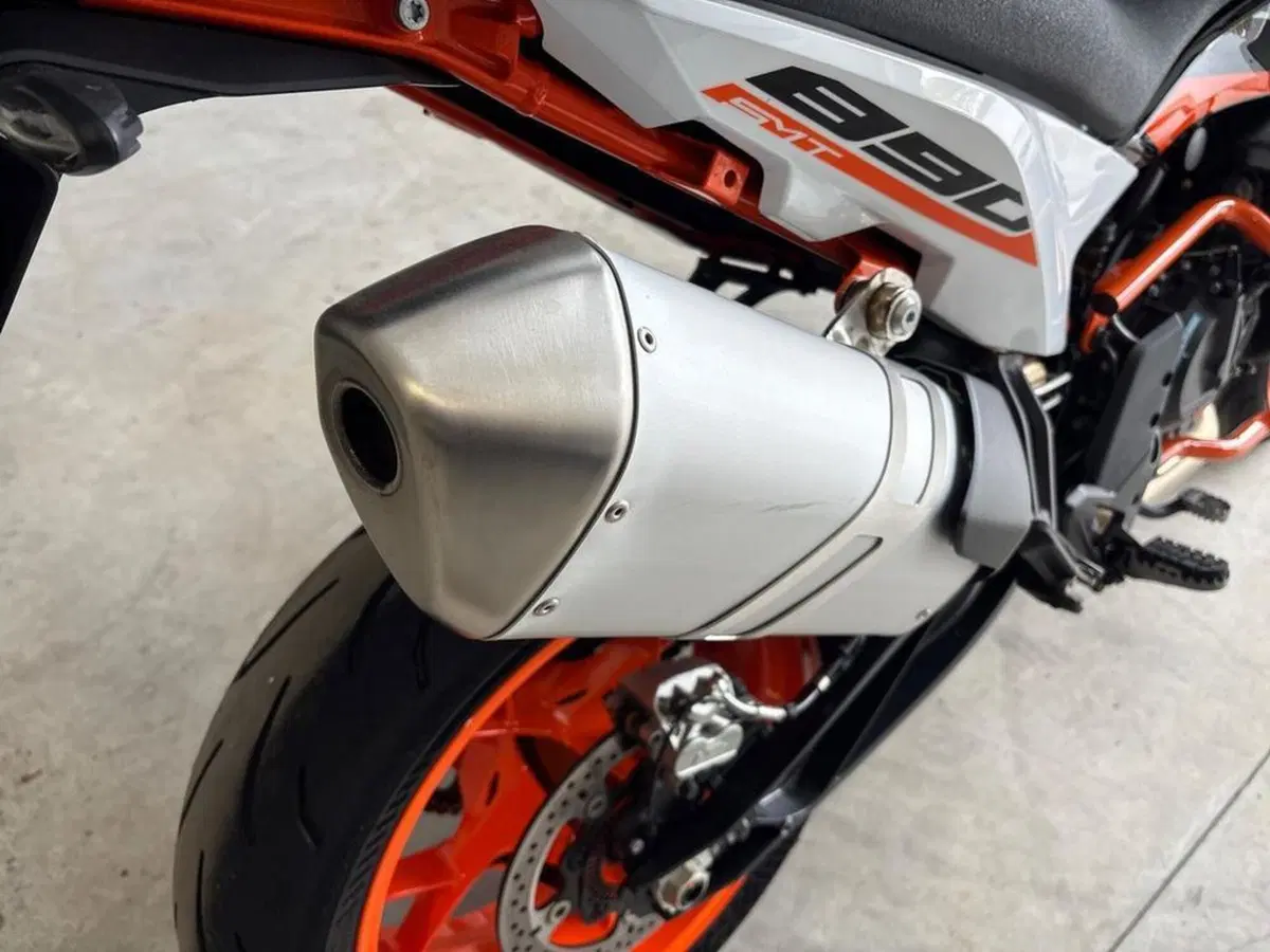 KTM 890 SMT (2023 - 25) (10)