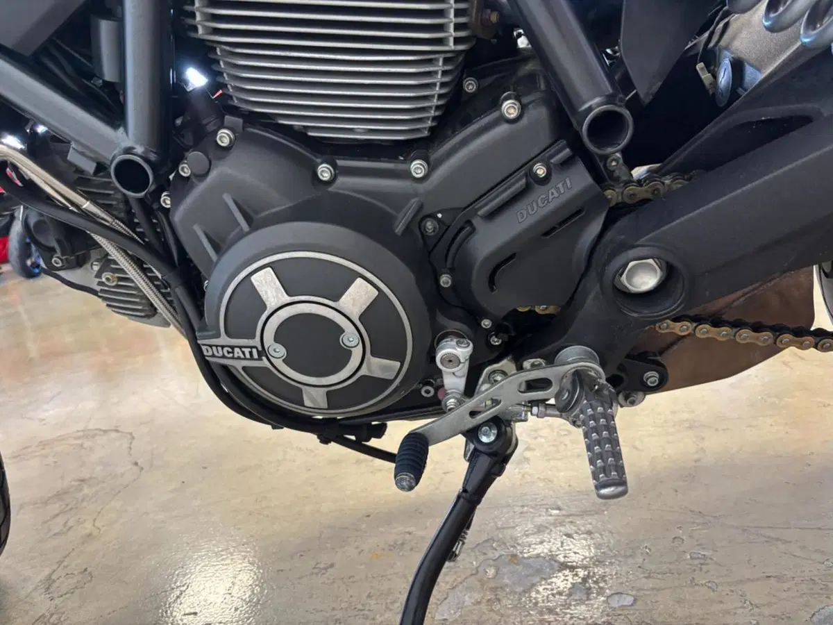 Ducati Scrambler 800 Icon (2017 - 20) (6)