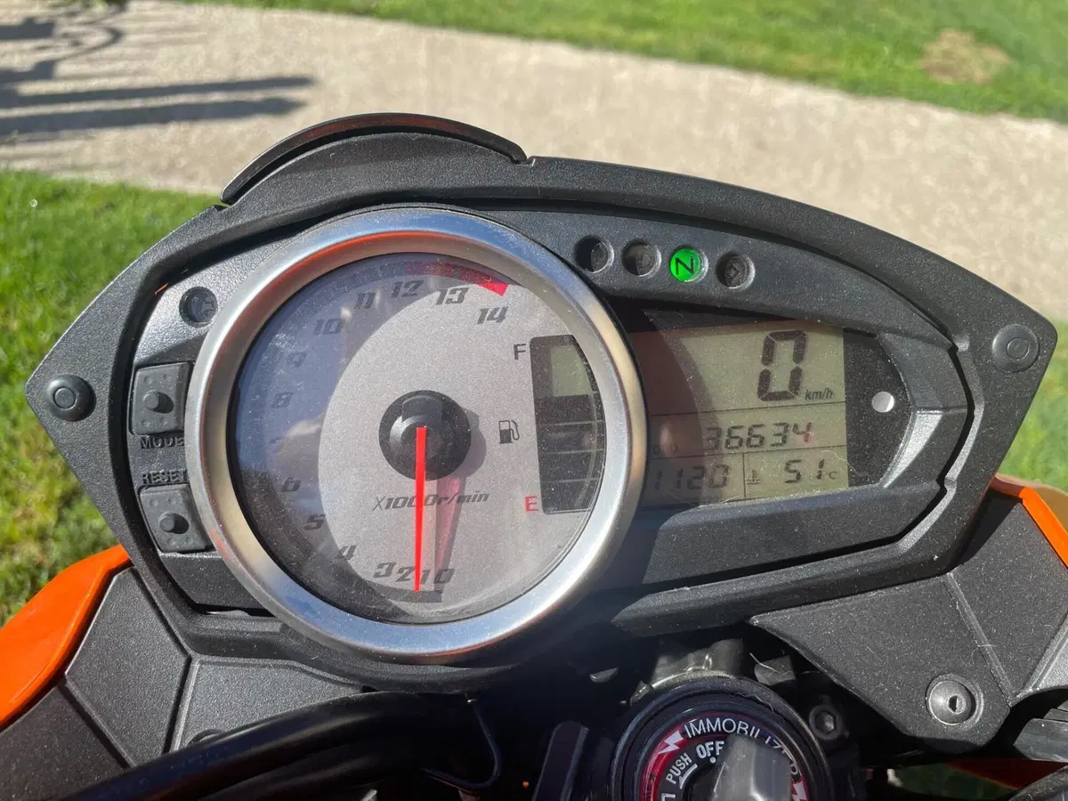 Kawasaki Z 750 (2007 - 14) (4)