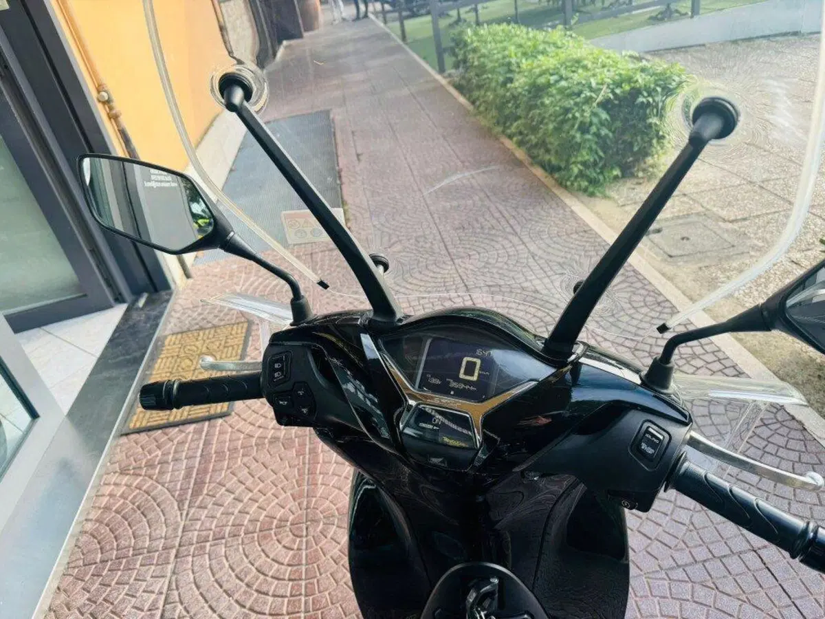 Honda SH 150i (2020 - 23) (8)