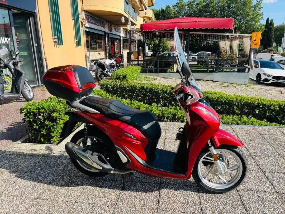 Honda SH 150i (2020 - 23) (2)