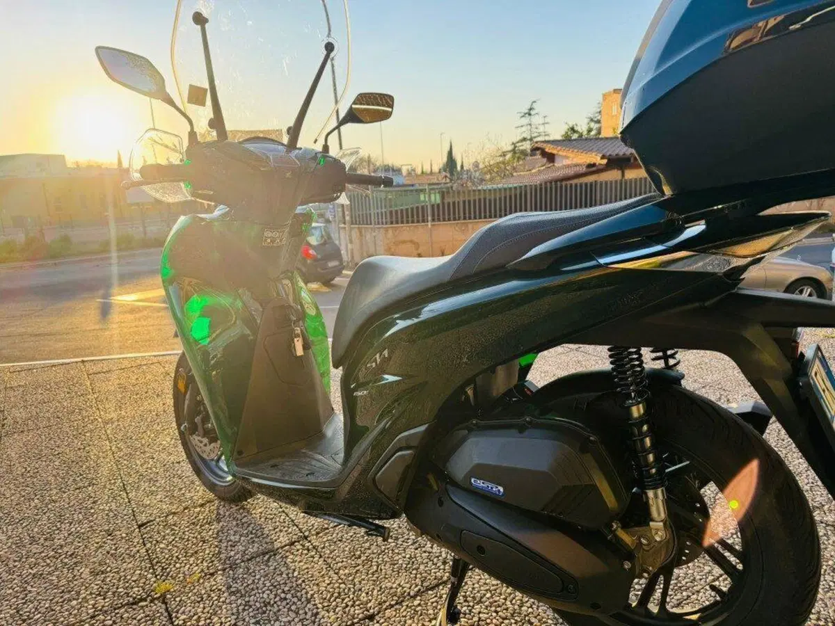 Honda SH 150i Vetro (2024 - 25) (15)
