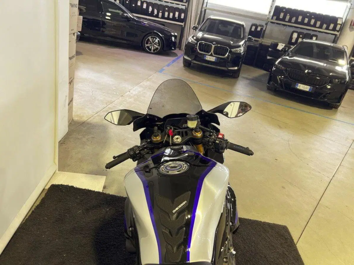Yamaha YZF R1M (2020 - 25) (7)