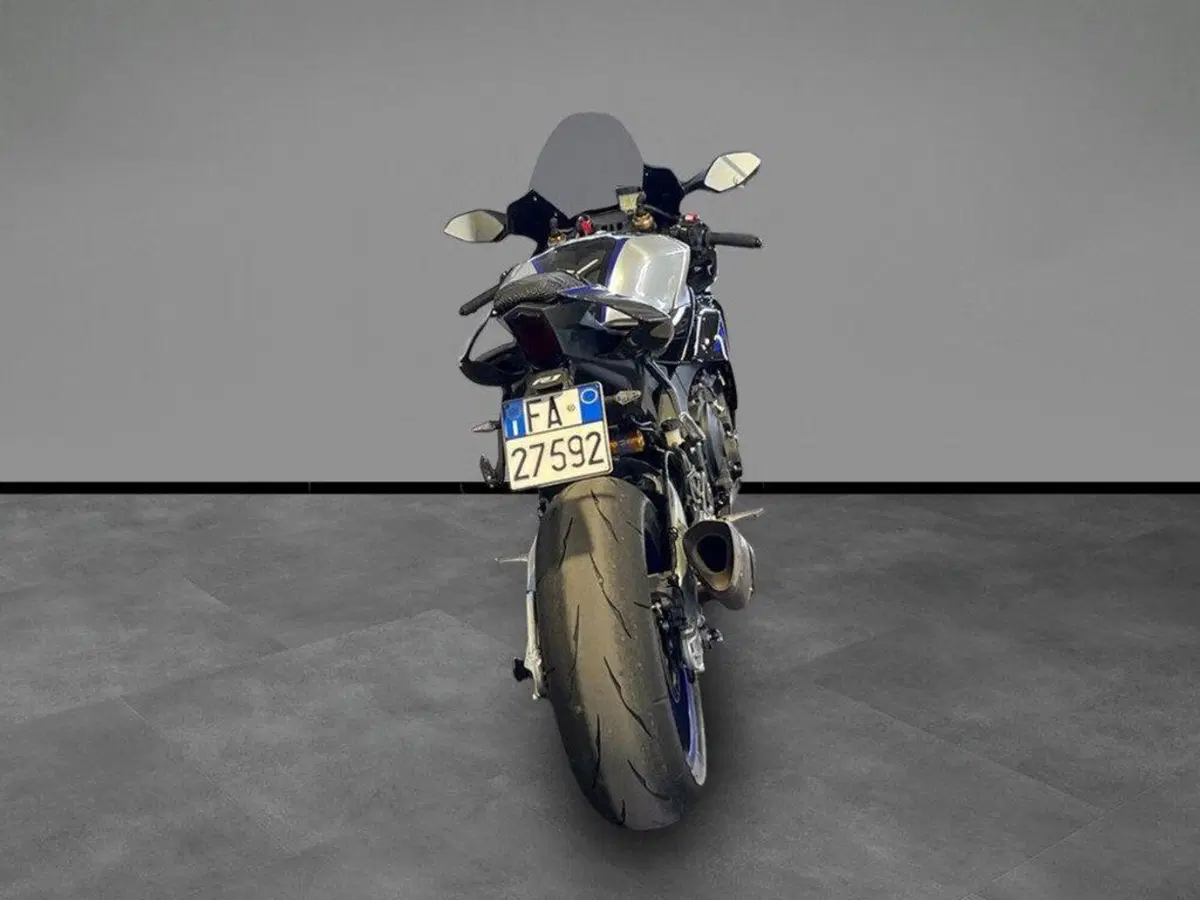 Yamaha YZF R1M (2020 - 25) (4)