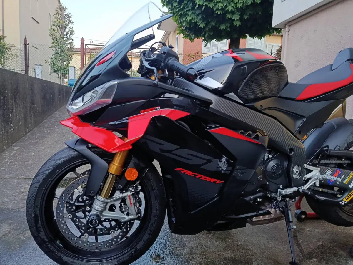 Aprilia RSV4 1100 Factory (2025 - 26) (5)