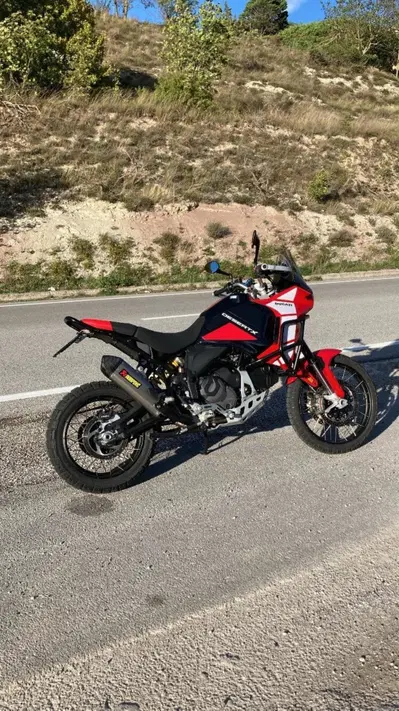 Ducati DesertX Discovery (2025) usata