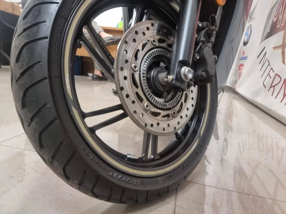Honda SH 300 i Sport ABS (2018 - 20) (9)