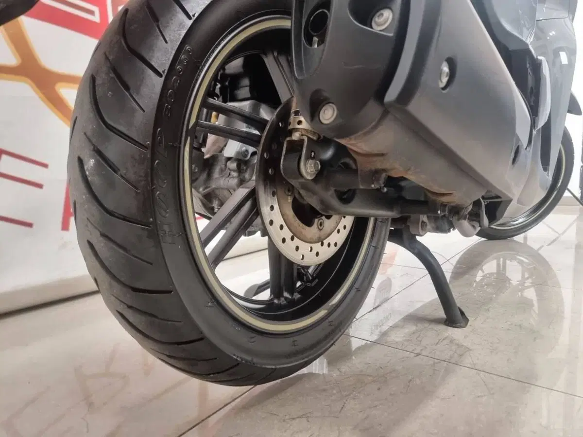 Honda SH 300 i Sport ABS (2018 - 20) (10)
