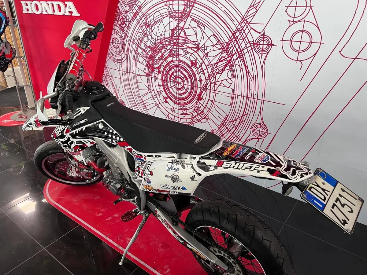 Honda CRF 450R (2013) (9)