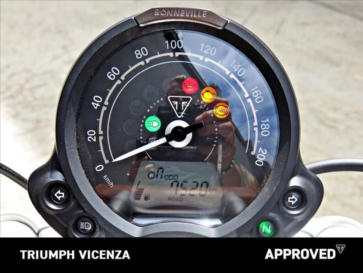 Triumph Bonneville Speedmaster 1200 Icon Edition (2025 - 26) (10)