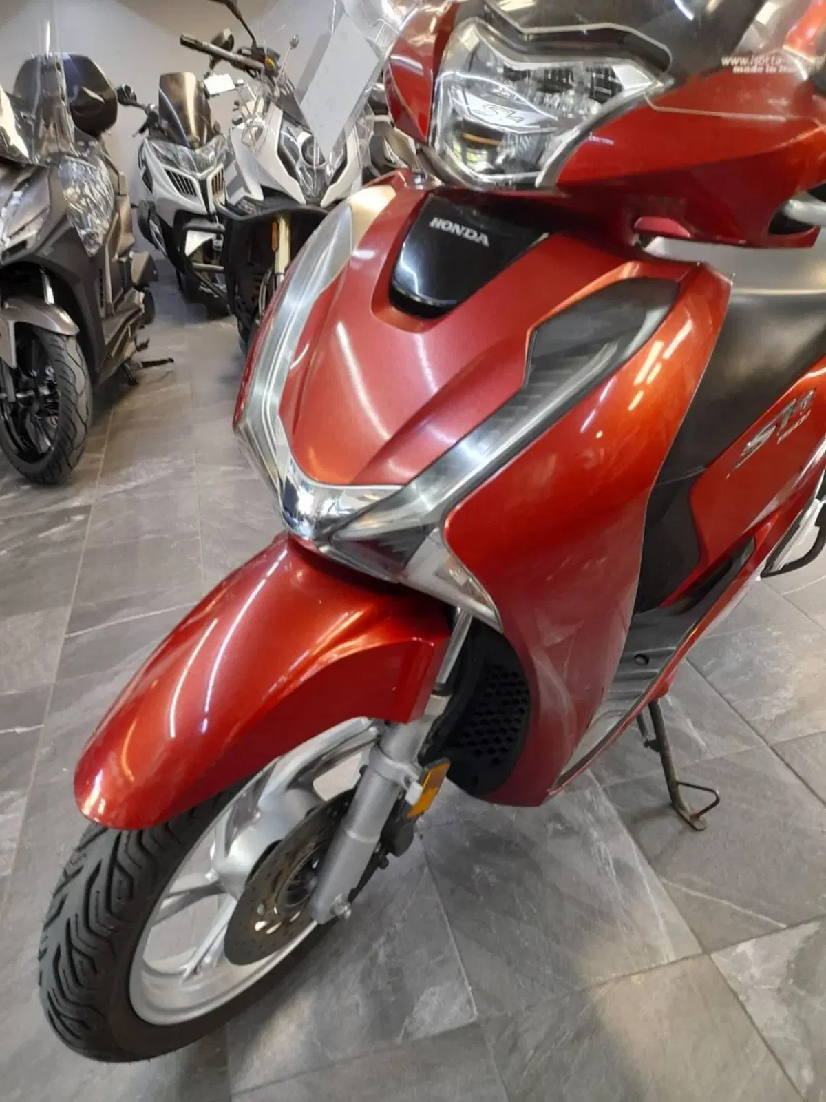 Honda SH 150i (2017 - 19) (2)