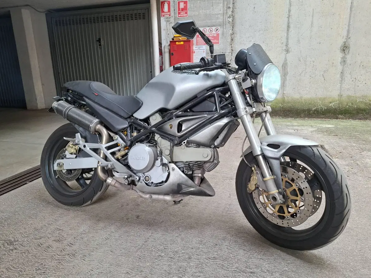 Ducati Monster 620 I.E. Dark (2002) (2)