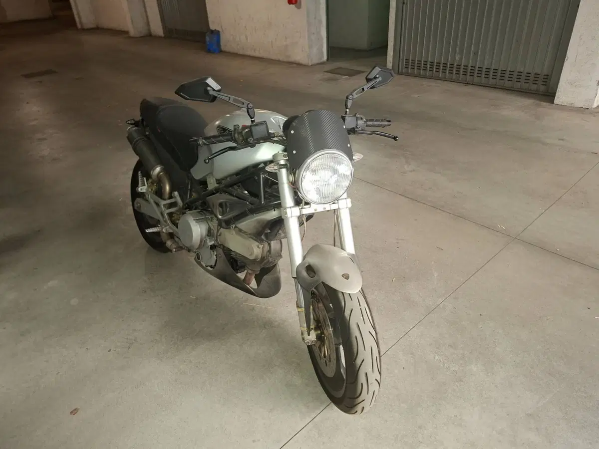 Ducati Monster 620 I.E. Dark (2002) (6)