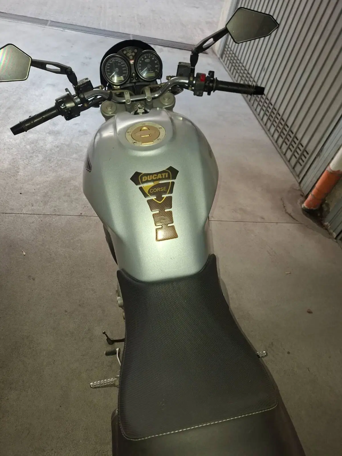 Ducati Monster 620 I.E. Dark (2002) (7)