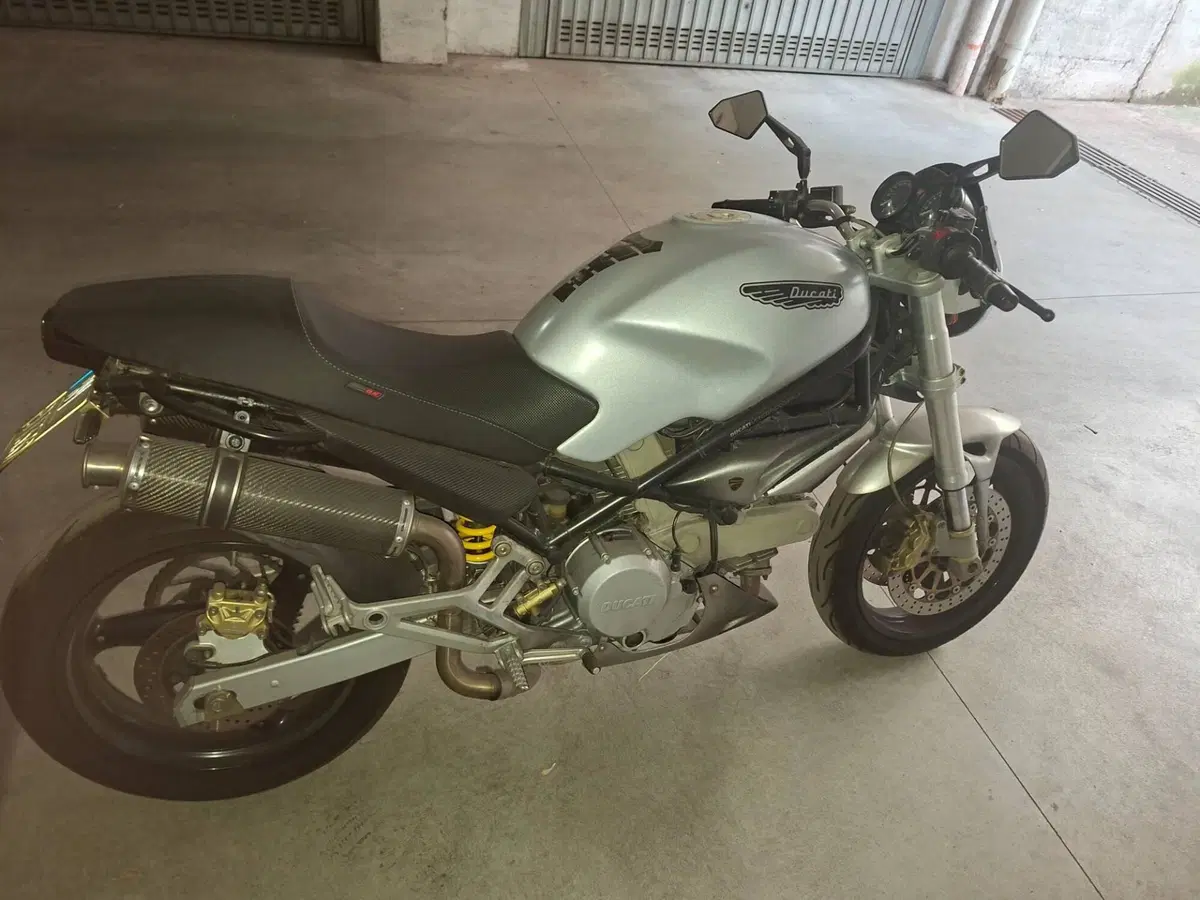 Ducati Monster 620 I.E. Dark (2002) (8)