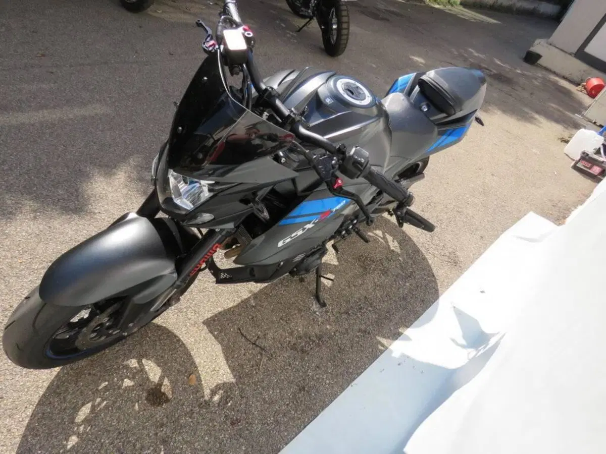 Suzuki GSX S 750 Yugen (2018 - 20) (6)